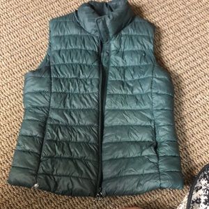 Gap puffer vest- forest/pine green